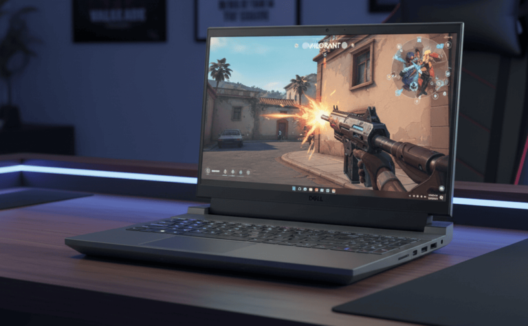 Notebook Dell G15 em uma mesa gamer com jogo Valorant na tela, destacando o design robusto e a iluminação RGB do teclado